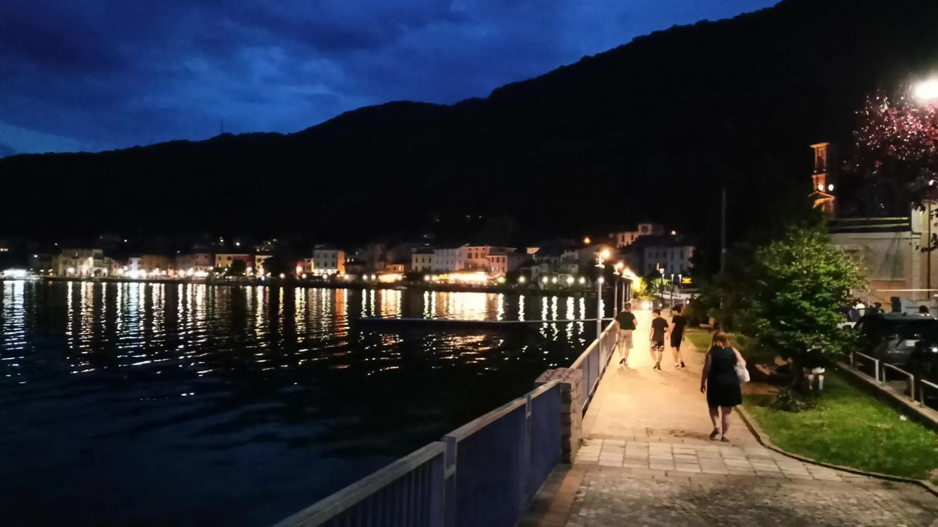 Villa Casa Sul Lago Di Lugano - Besano / Porto Ceresio